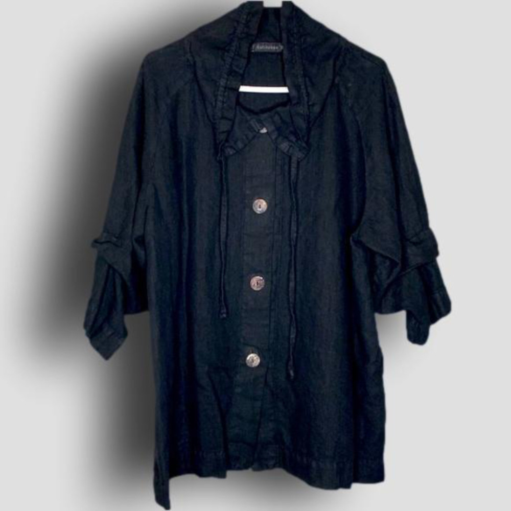 Cut loose women’s top size xs fits much larger